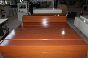 El OEM mantiene la tabla de madera de la oficina del roble del ordenador del escritorio/MFC de la cereza decorativa del acabamiento